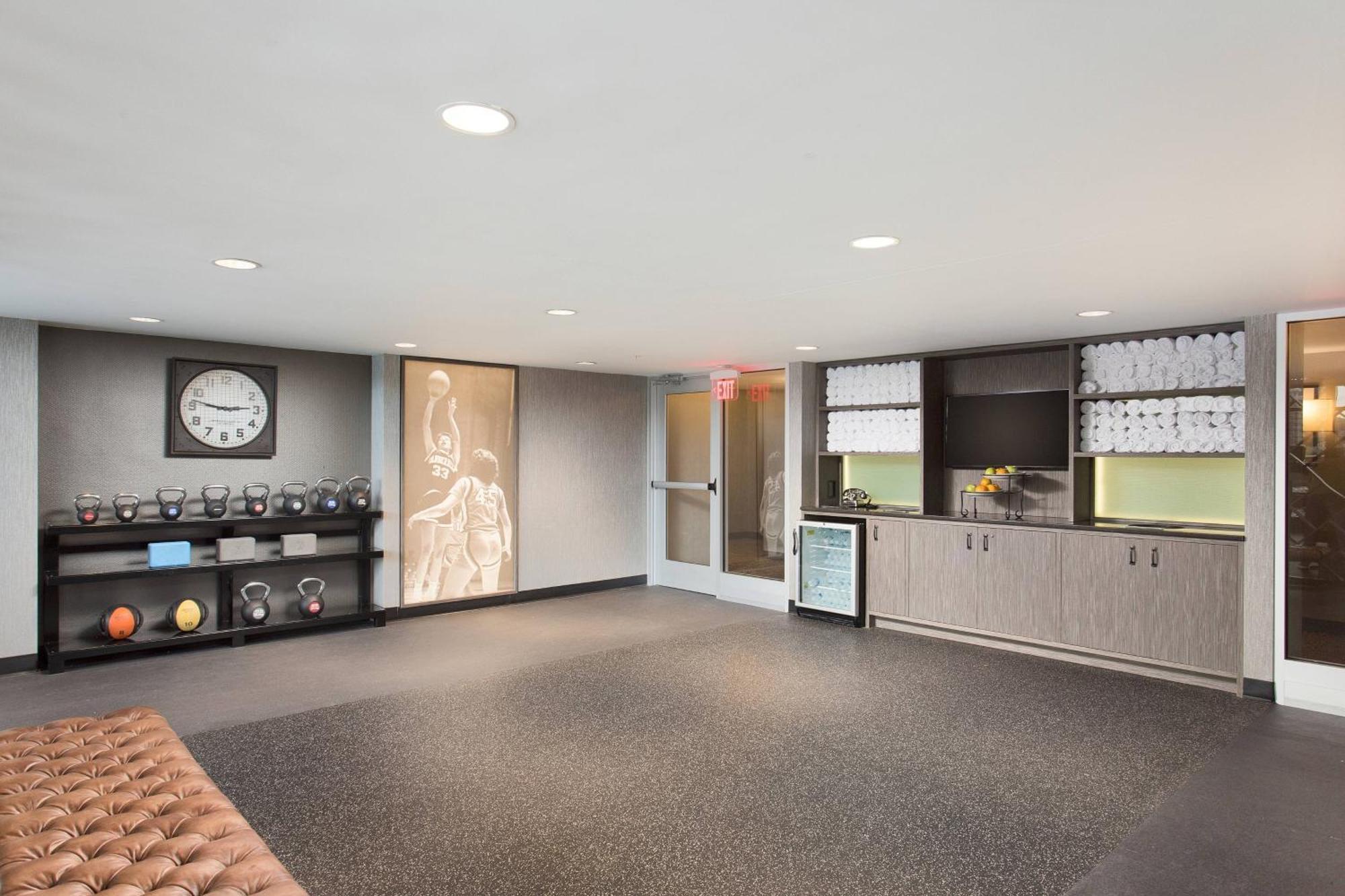 Hotel Marriott At Vanderbilt 4*