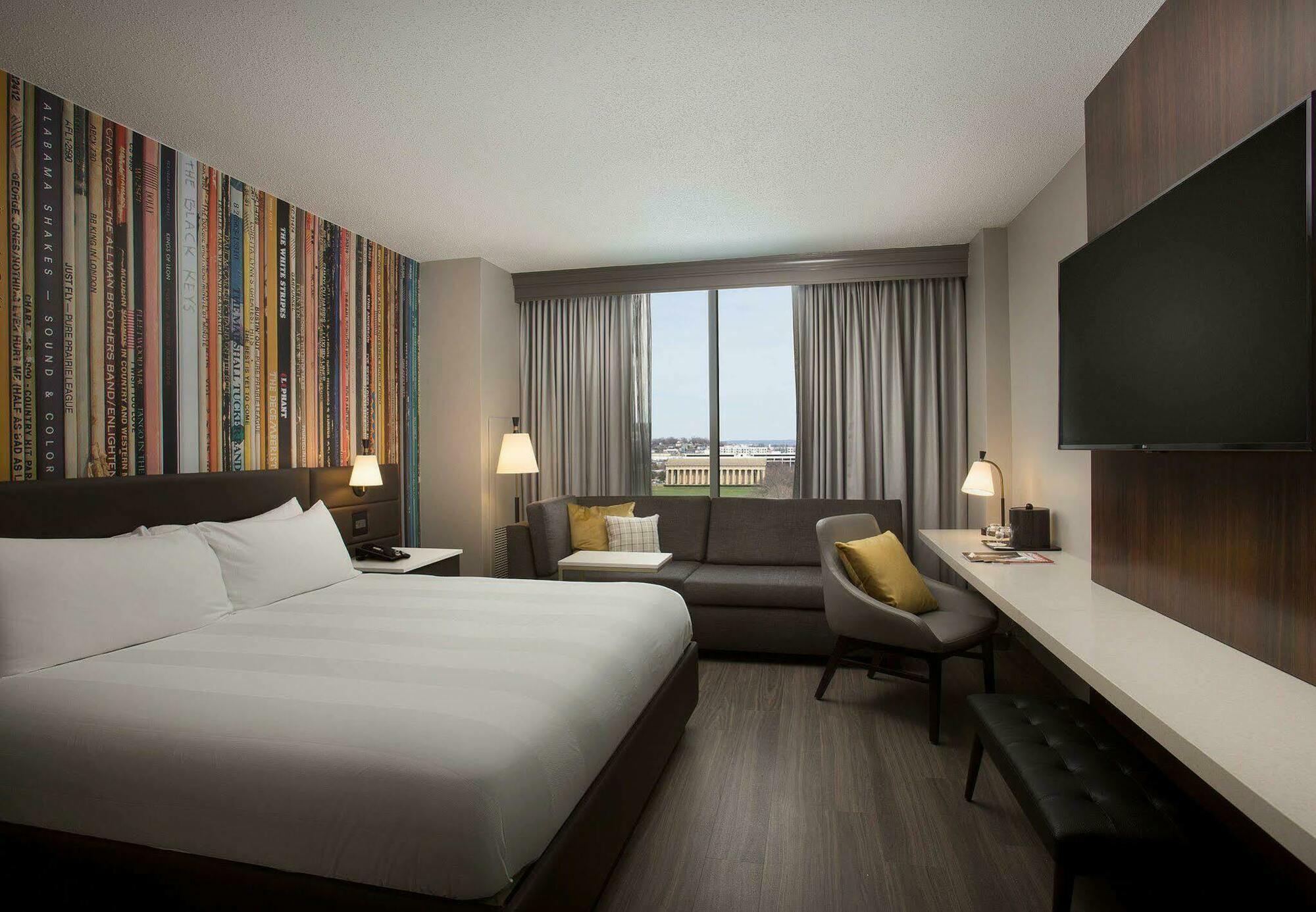 Marriott At Vanderbilt 4*